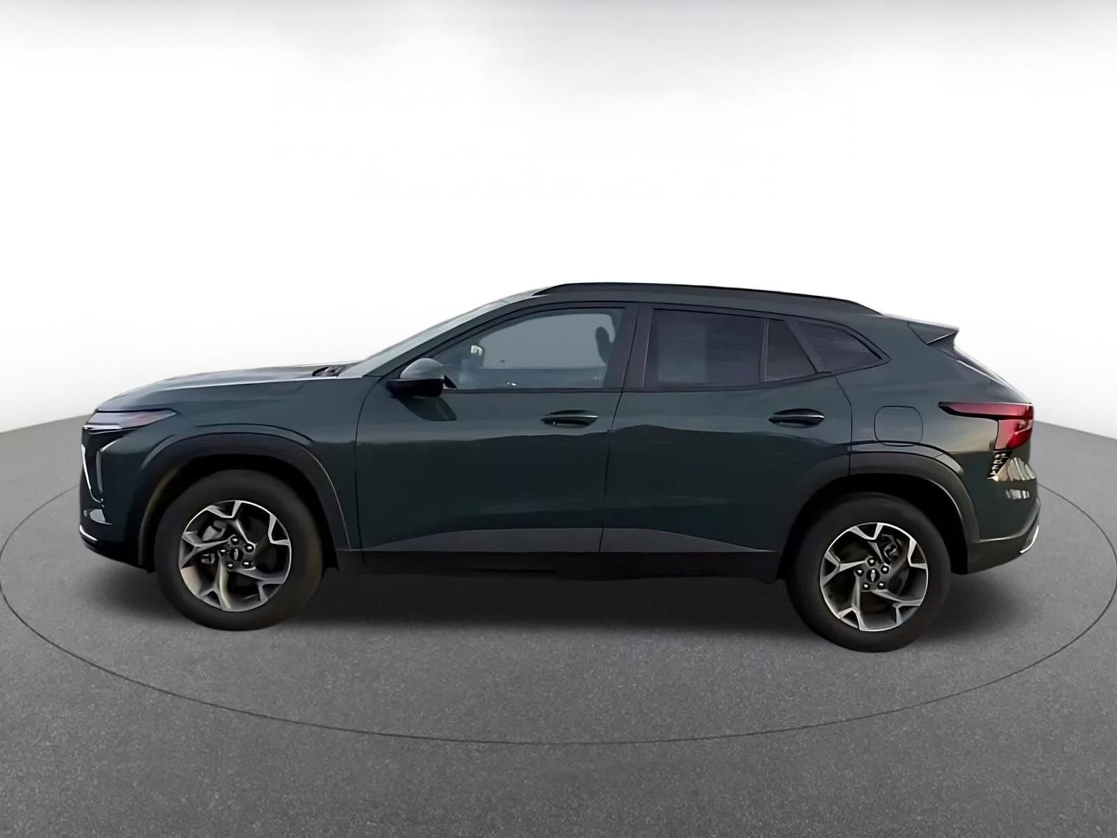 Thumbnail: 2025 Chevrolet Trax - 9