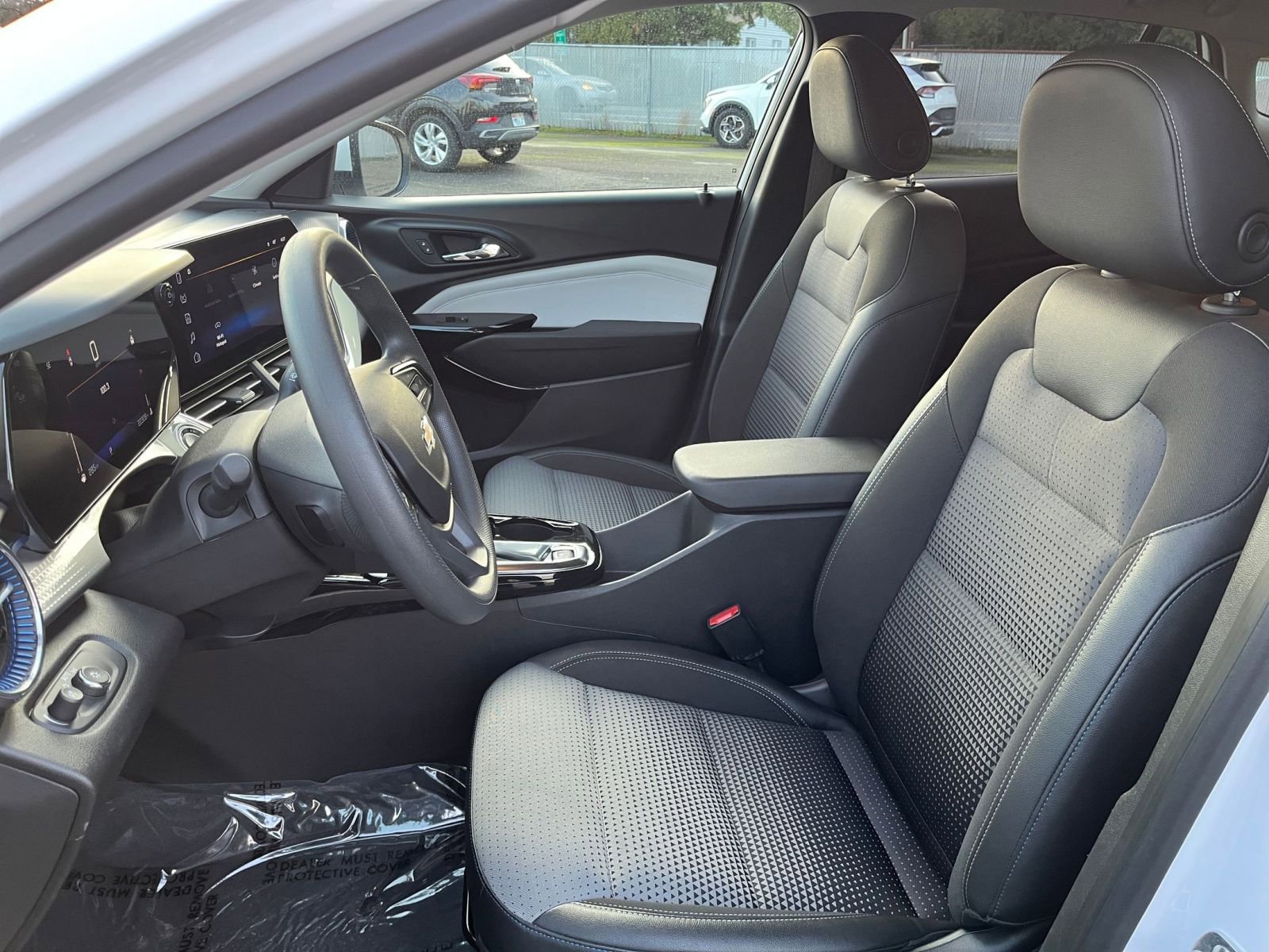 Thumbnail: 2025 Chevrolet Trax - 34