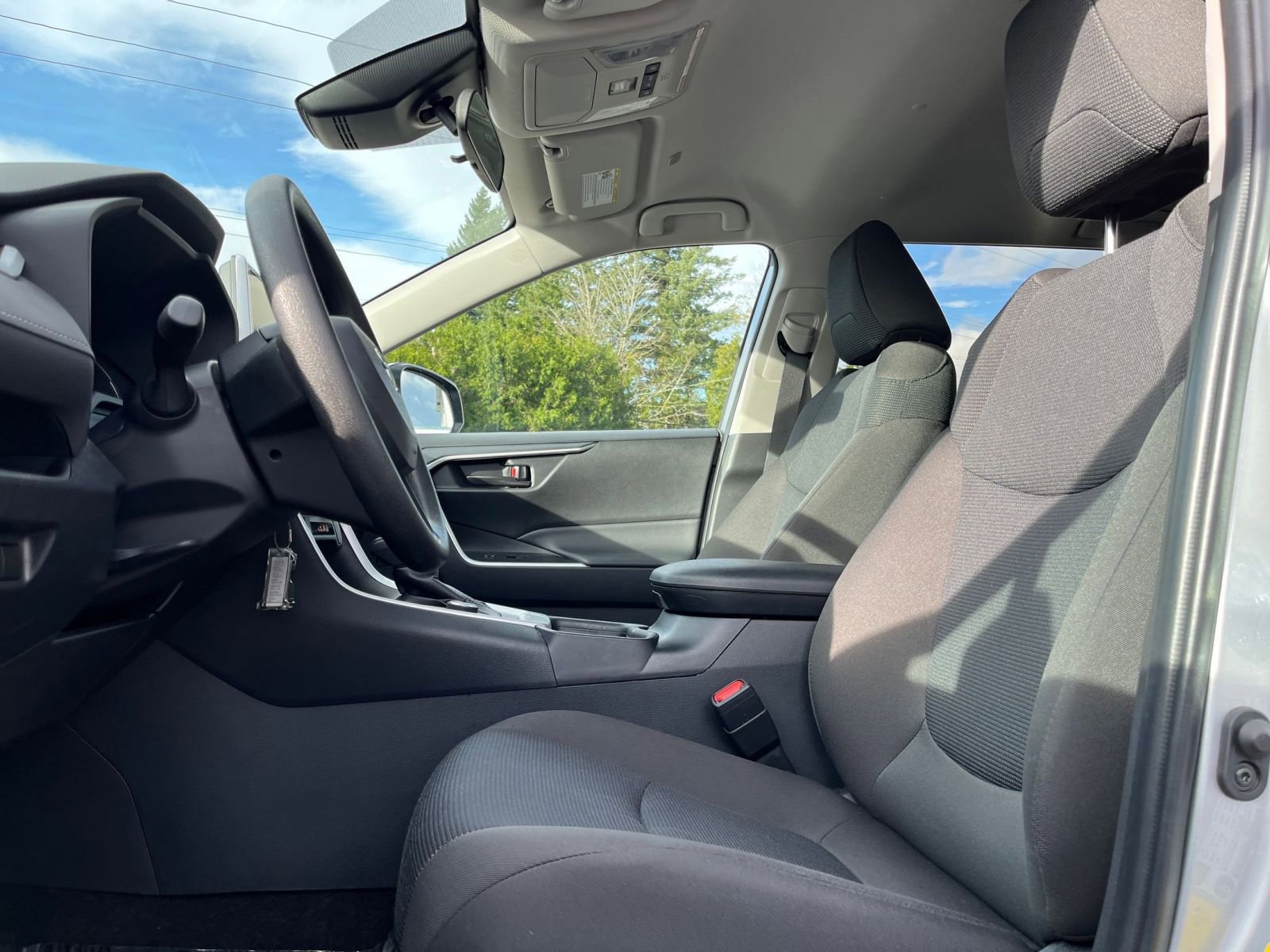 Thumbnail: 2025 Toyota RAV4 - 25