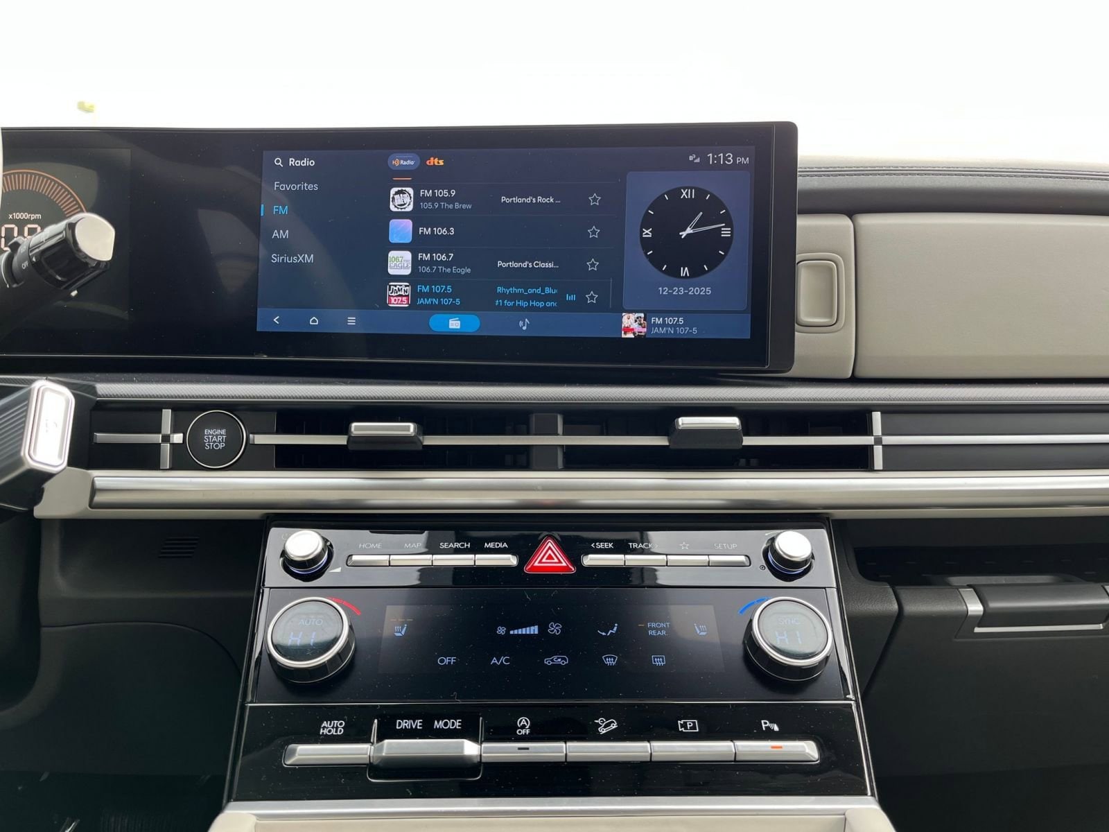 Thumbnail: 2025 Hyundai Santa Fe - 22