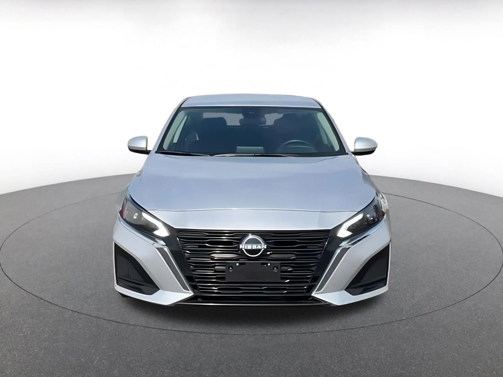 Thumbnail: 2023 Nissan Altima - 4