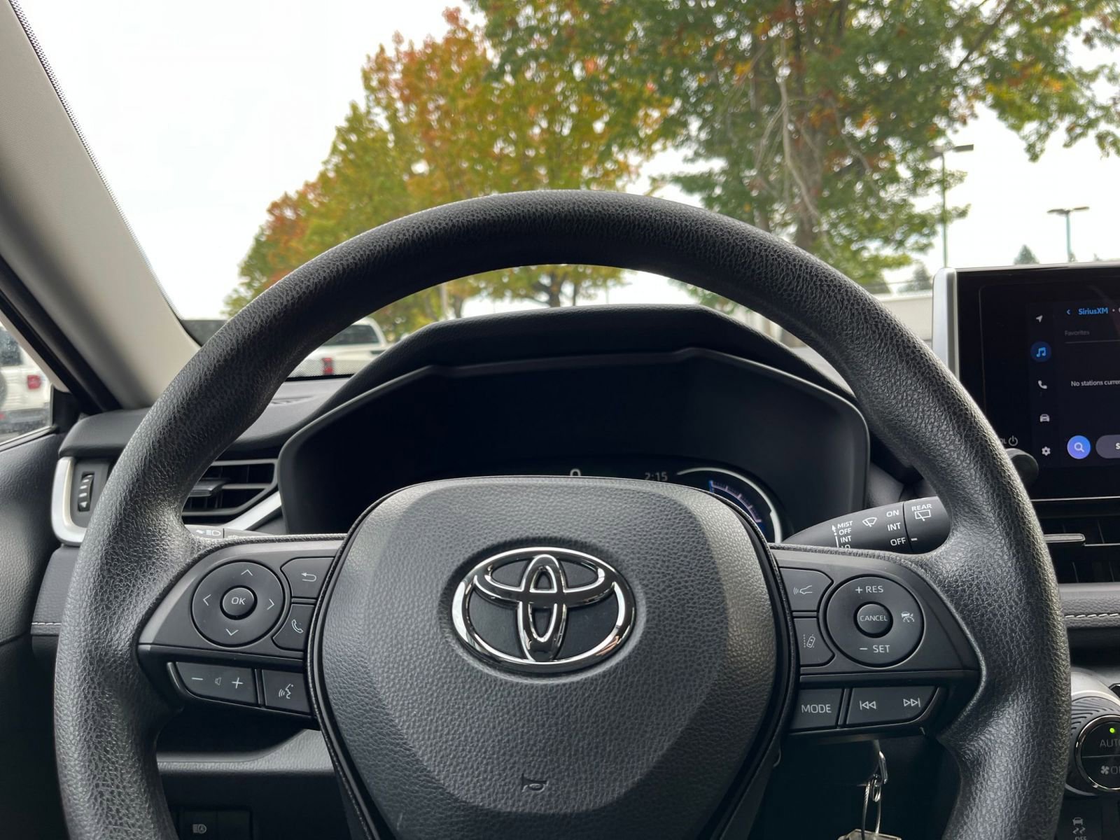 Thumbnail: 2025 Toyota RAV4 - 27