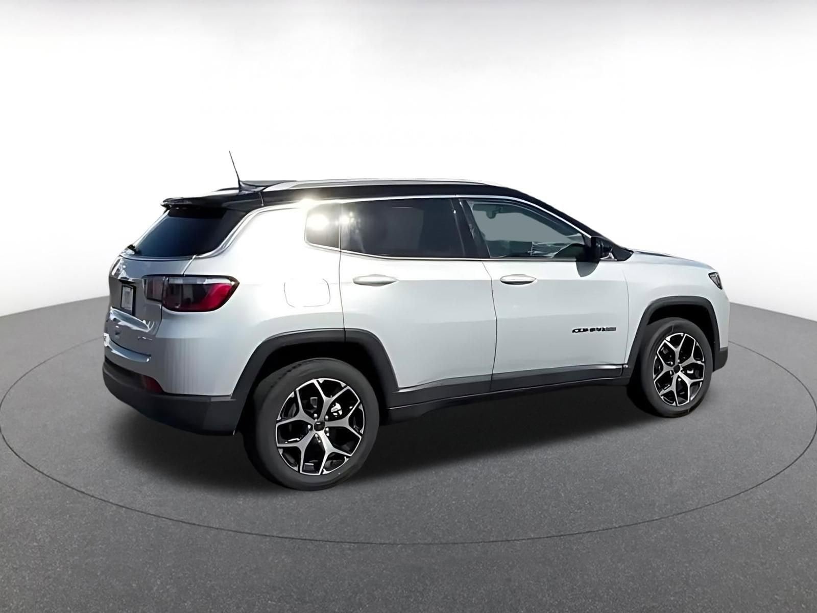 Thumbnail: 2025 Jeep Compass - 14