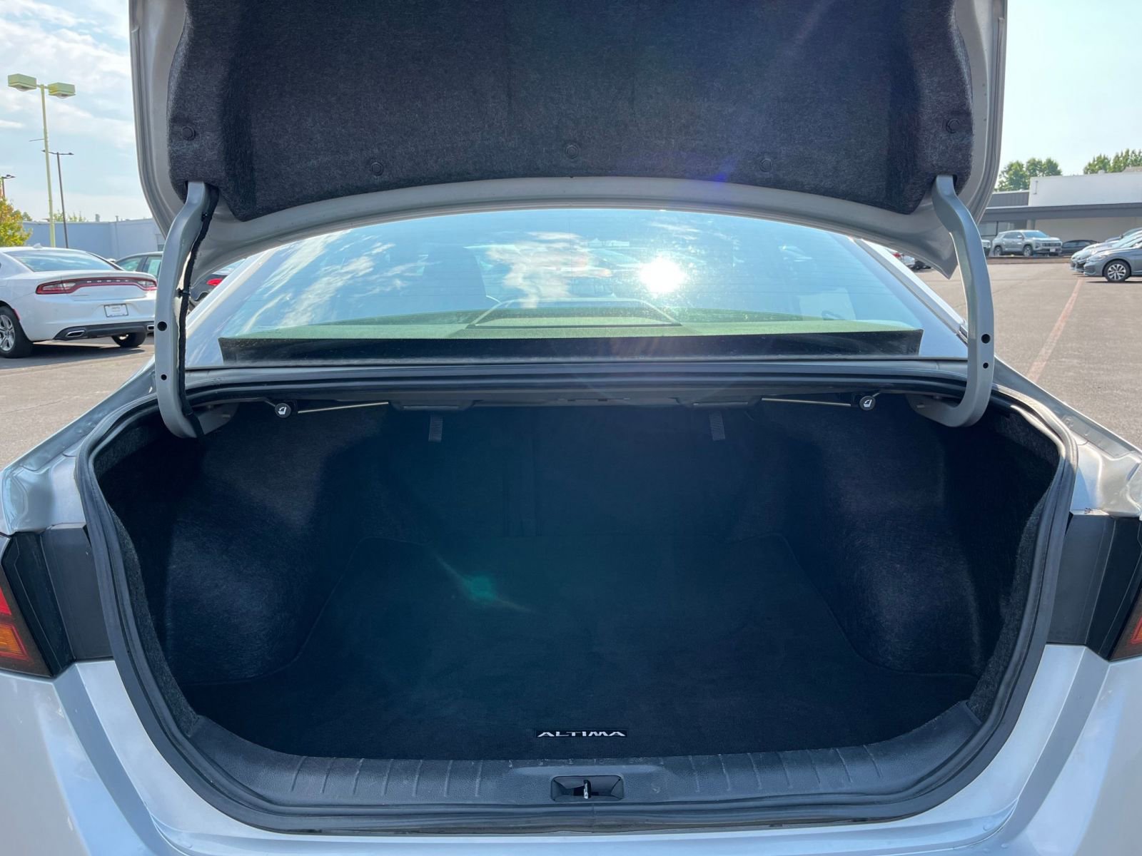 Thumbnail: 2023 Nissan Altima - 30