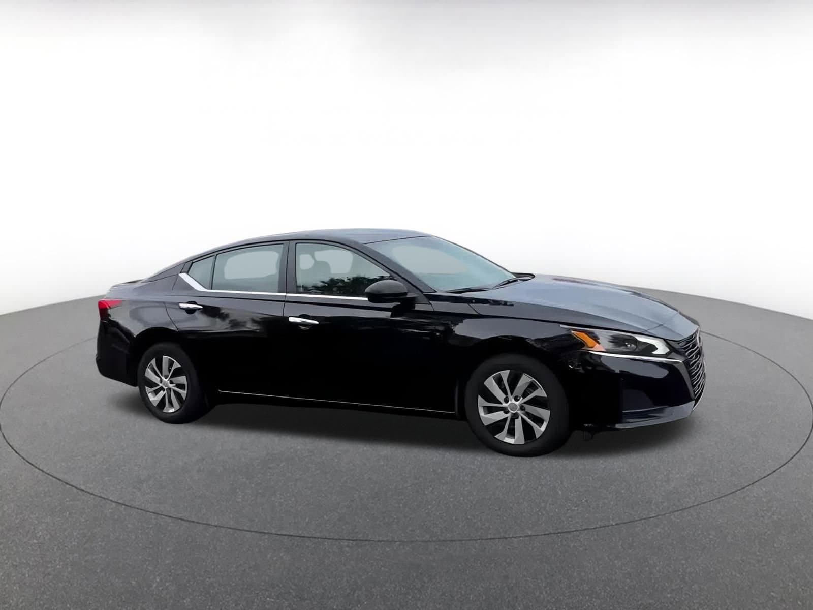 Thumbnail: 2024 Nissan Altima - 2