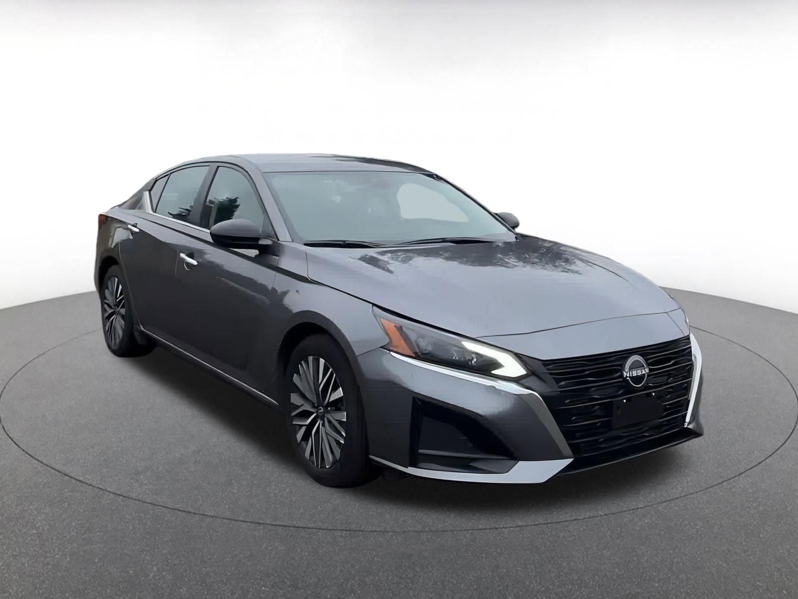 Thumbnail: 2024 Nissan Altima - 3