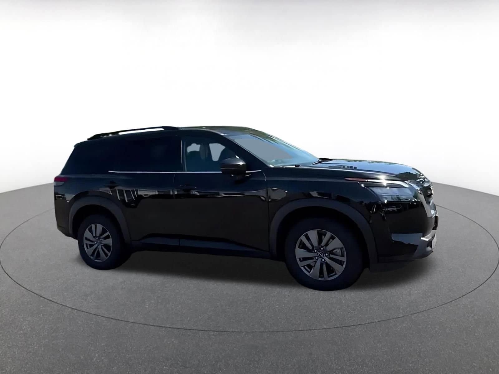 Thumbnail: 2025 Nissan Pathfinder - 2