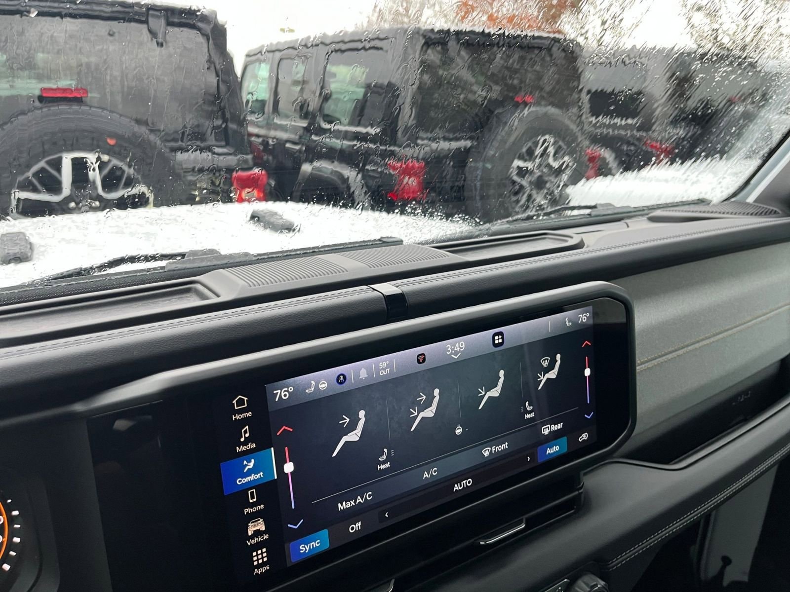 Thumbnail: 2025 Jeep Wrangler - 18