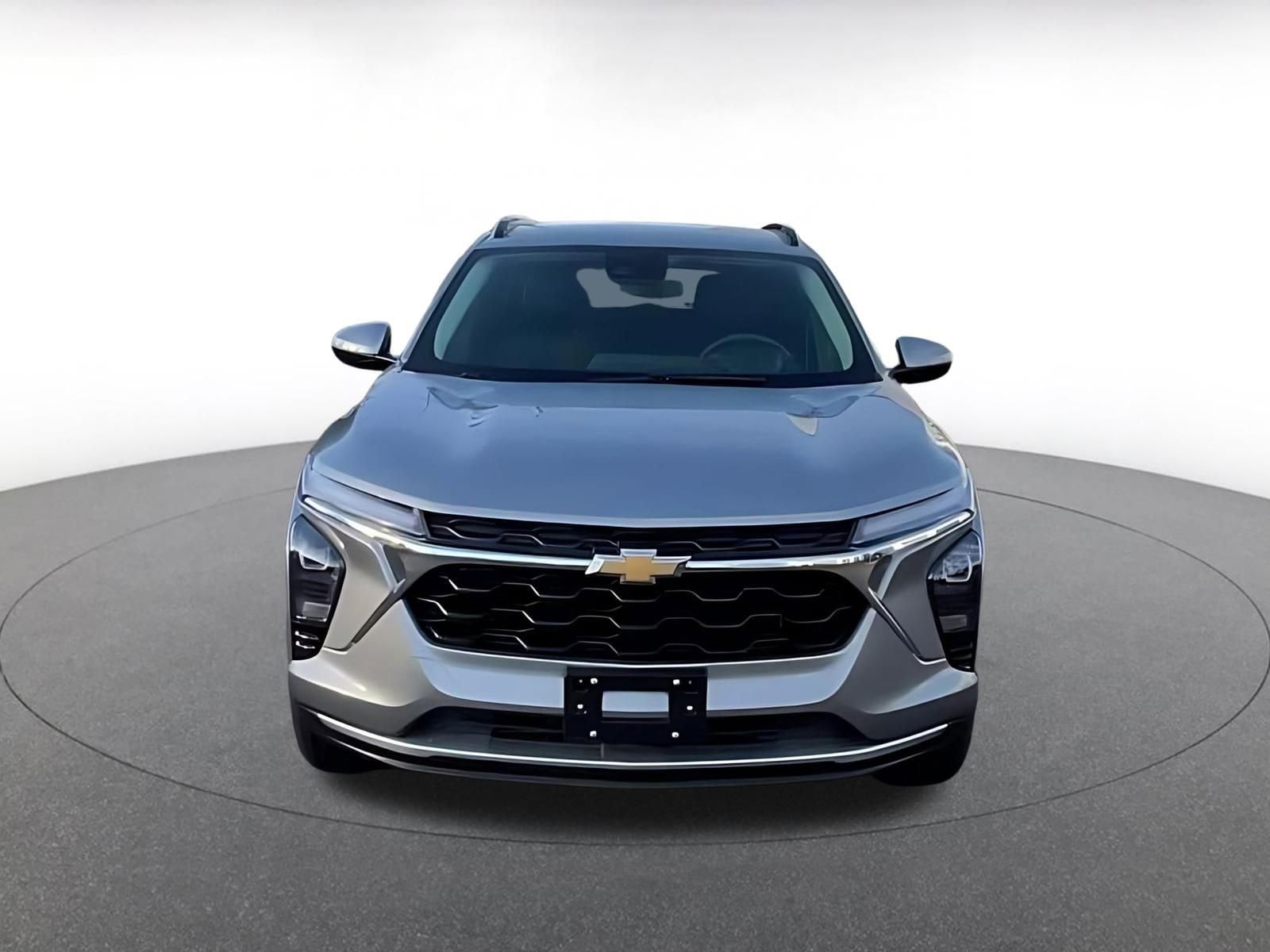 Thumbnail: 2025 Chevrolet Trax - 4