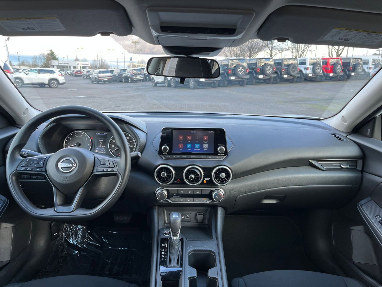 Thumbnail: 2025 Nissan Sentra - 31