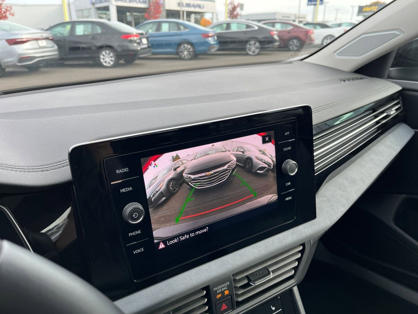 Thumbnail: 2025 Volkswagen Jetta - 17