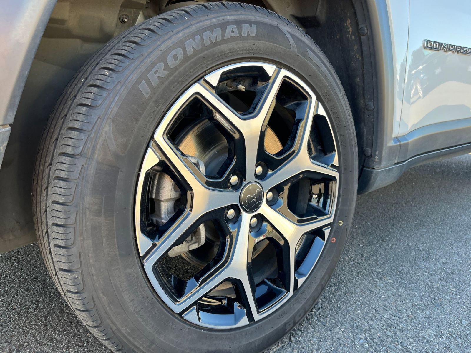 Thumbnail: 2025 Jeep Compass - 32