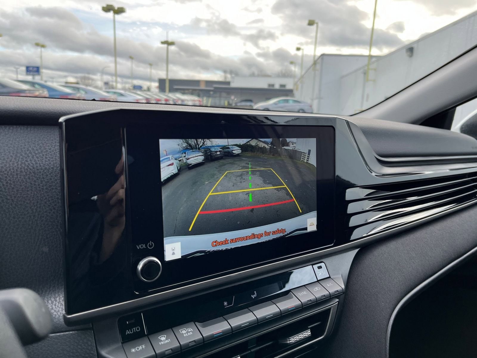 Thumbnail: 2025 Toyota Camry - 17