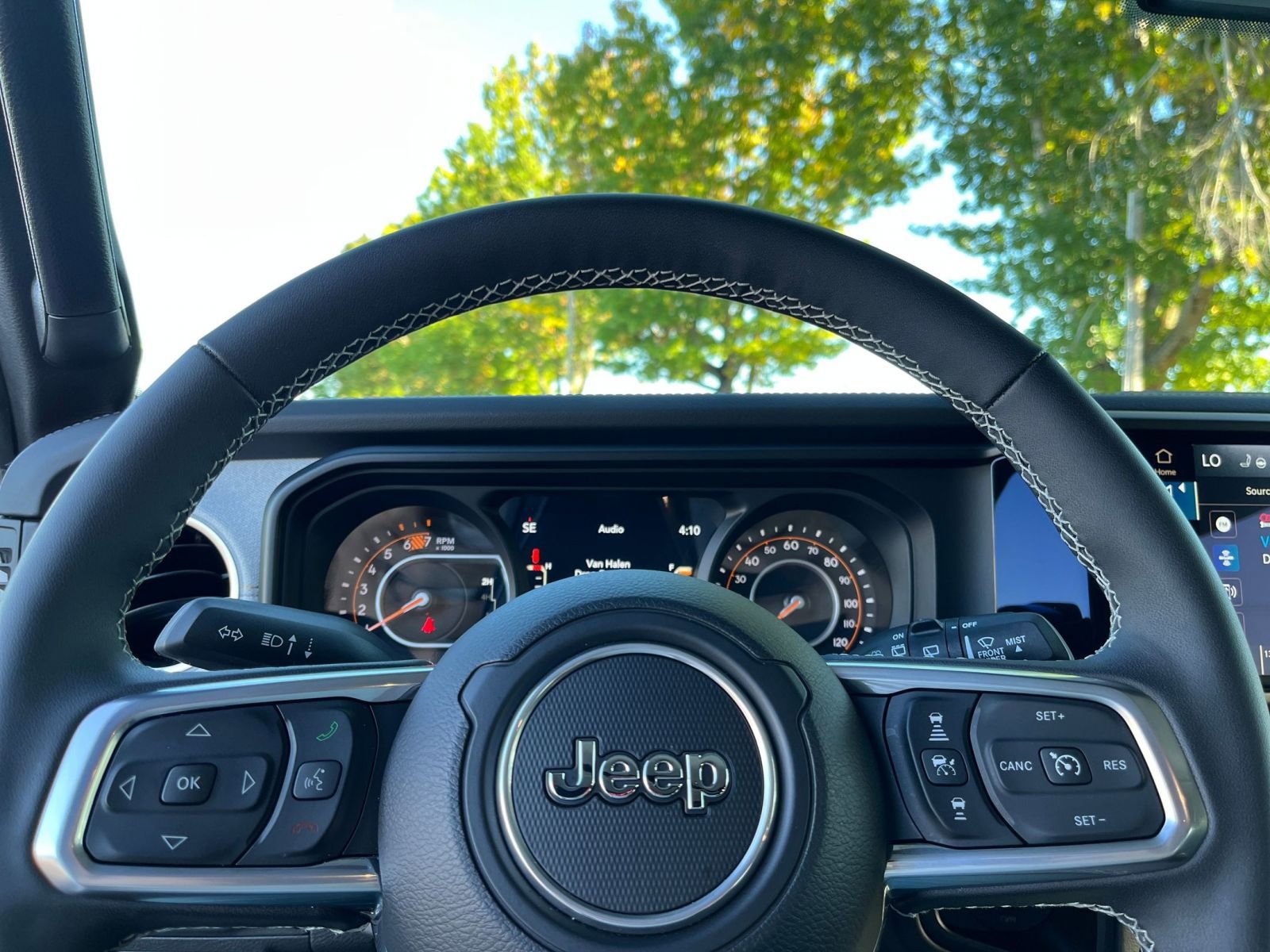 Thumbnail: 2025 Jeep Wrangler - 27