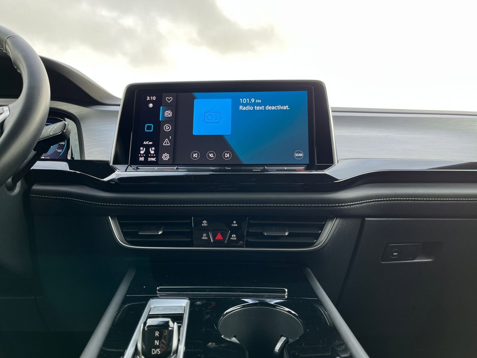 Thumbnail: 2025 Volkswagen Atlas - 21