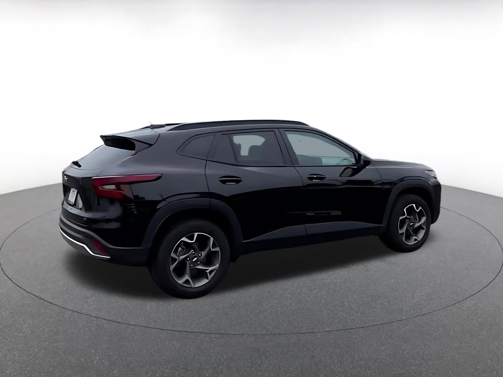 Thumbnail: 2025 Chevrolet Trax - 15