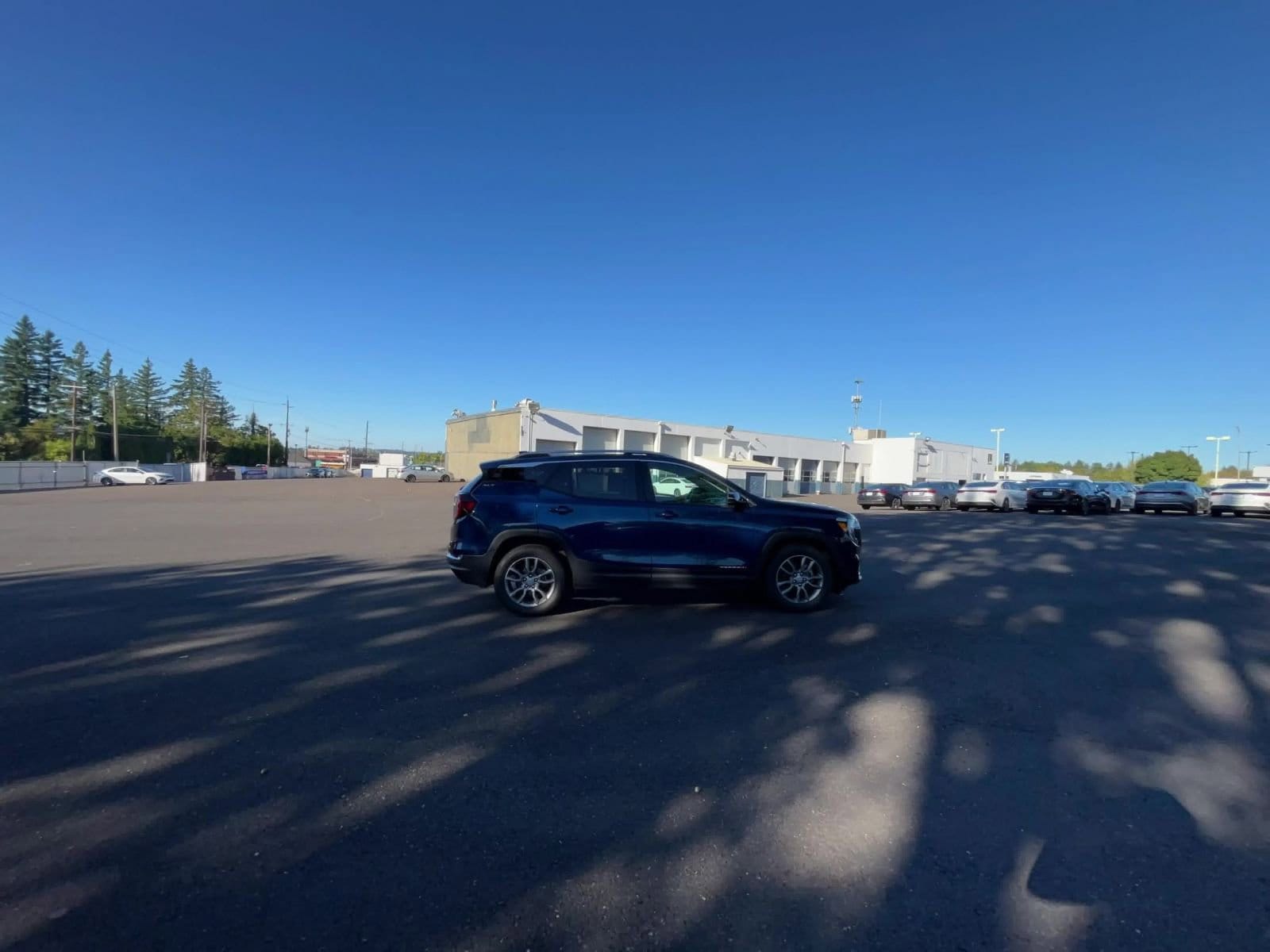 Thumbnail: 2023 GMC Terrain - 16