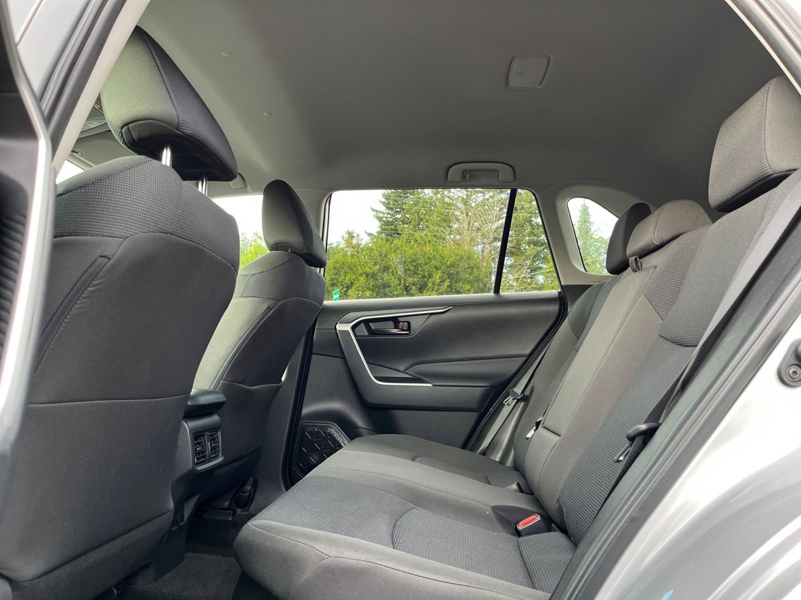 Thumbnail: 2025 Toyota RAV4 - 24