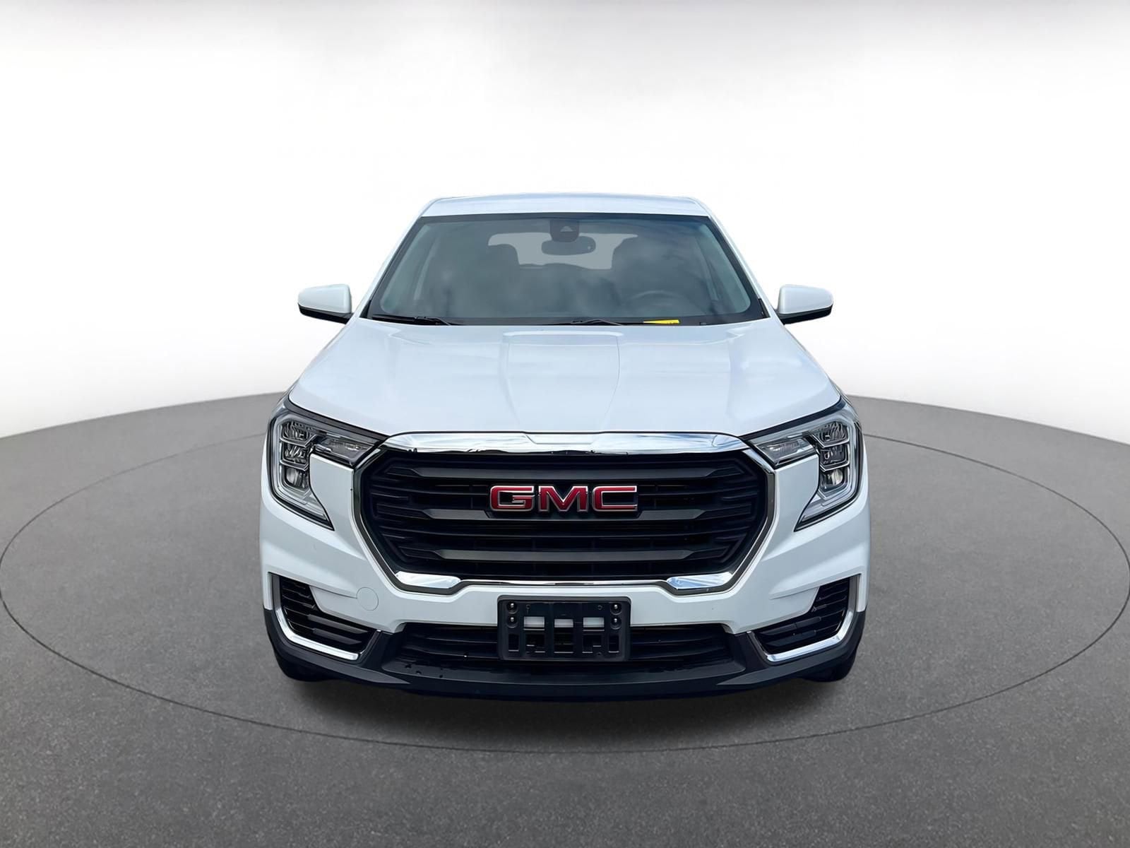 2024 GMC Terrain SLE 2