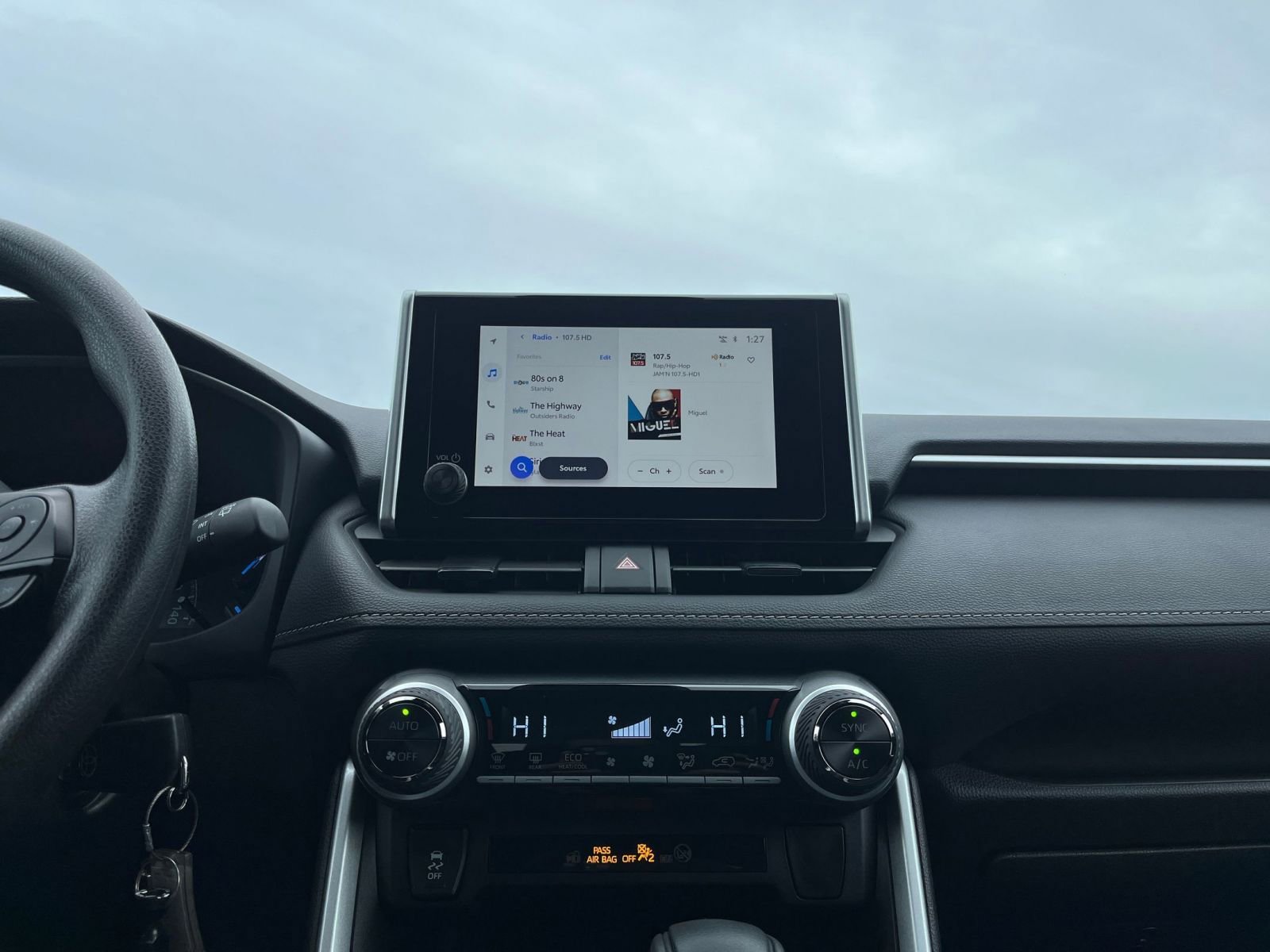 Thumbnail: 2025 Toyota RAV4 - 21