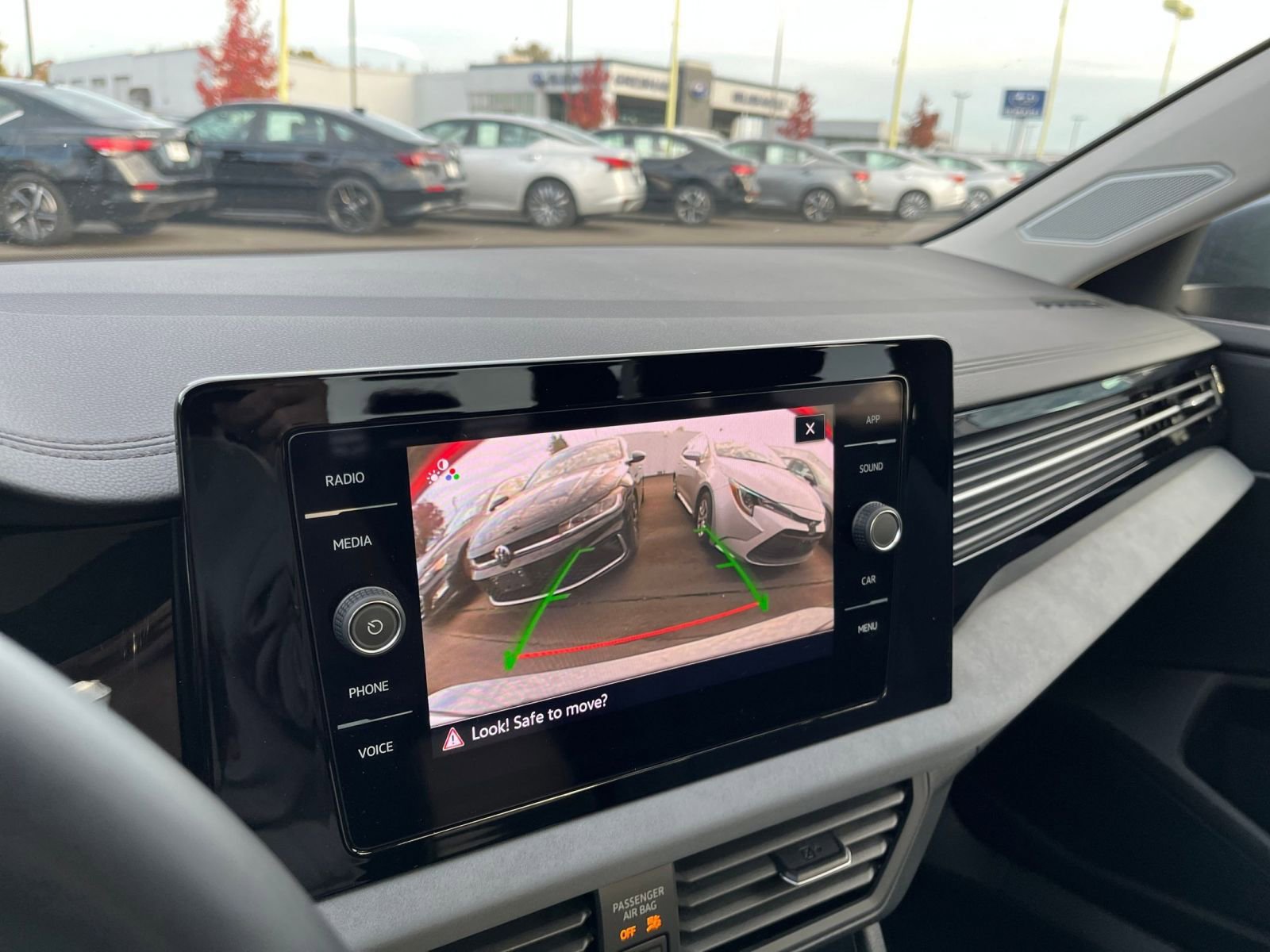 Thumbnail: 2025 Volkswagen Jetta - 17