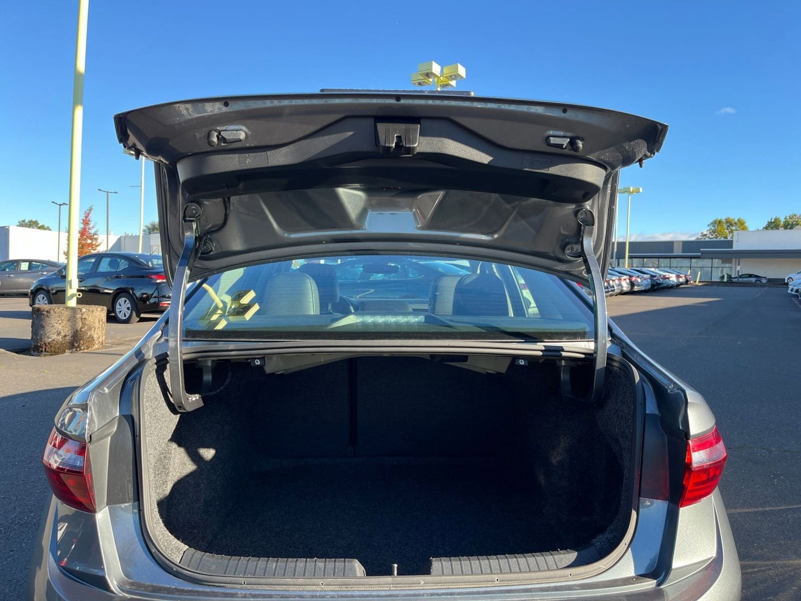 Thumbnail: 2025 Volkswagen Jetta - 31