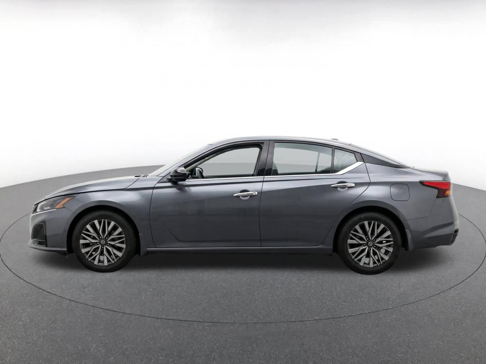 Thumbnail: 2025 Nissan Altima - 4