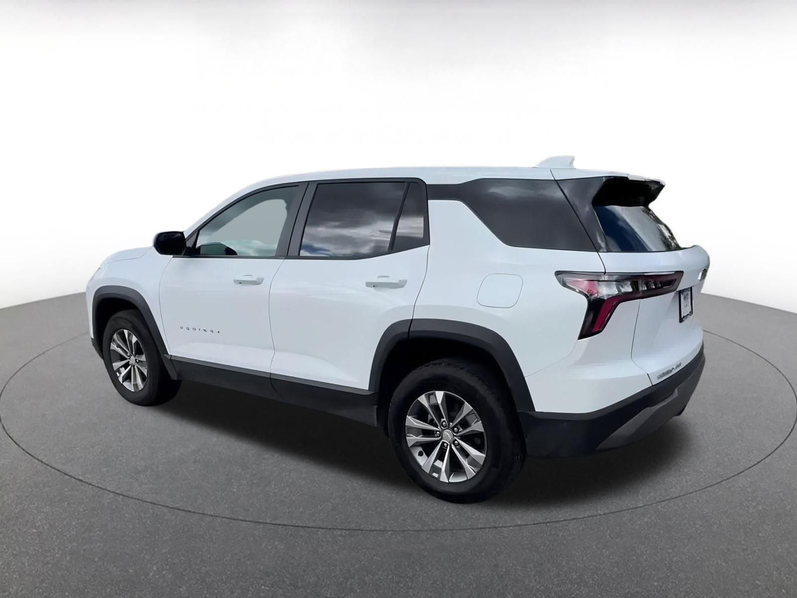 Thumbnail: 2025 Chevrolet Equinox - 10