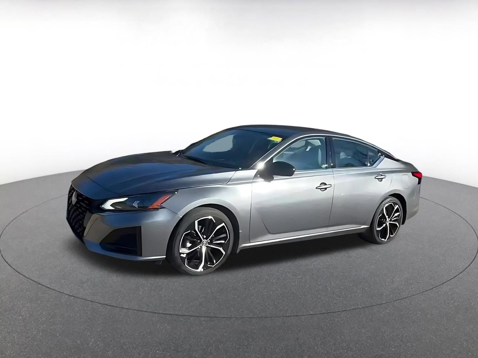 Thumbnail: 2025 Nissan Altima - 8