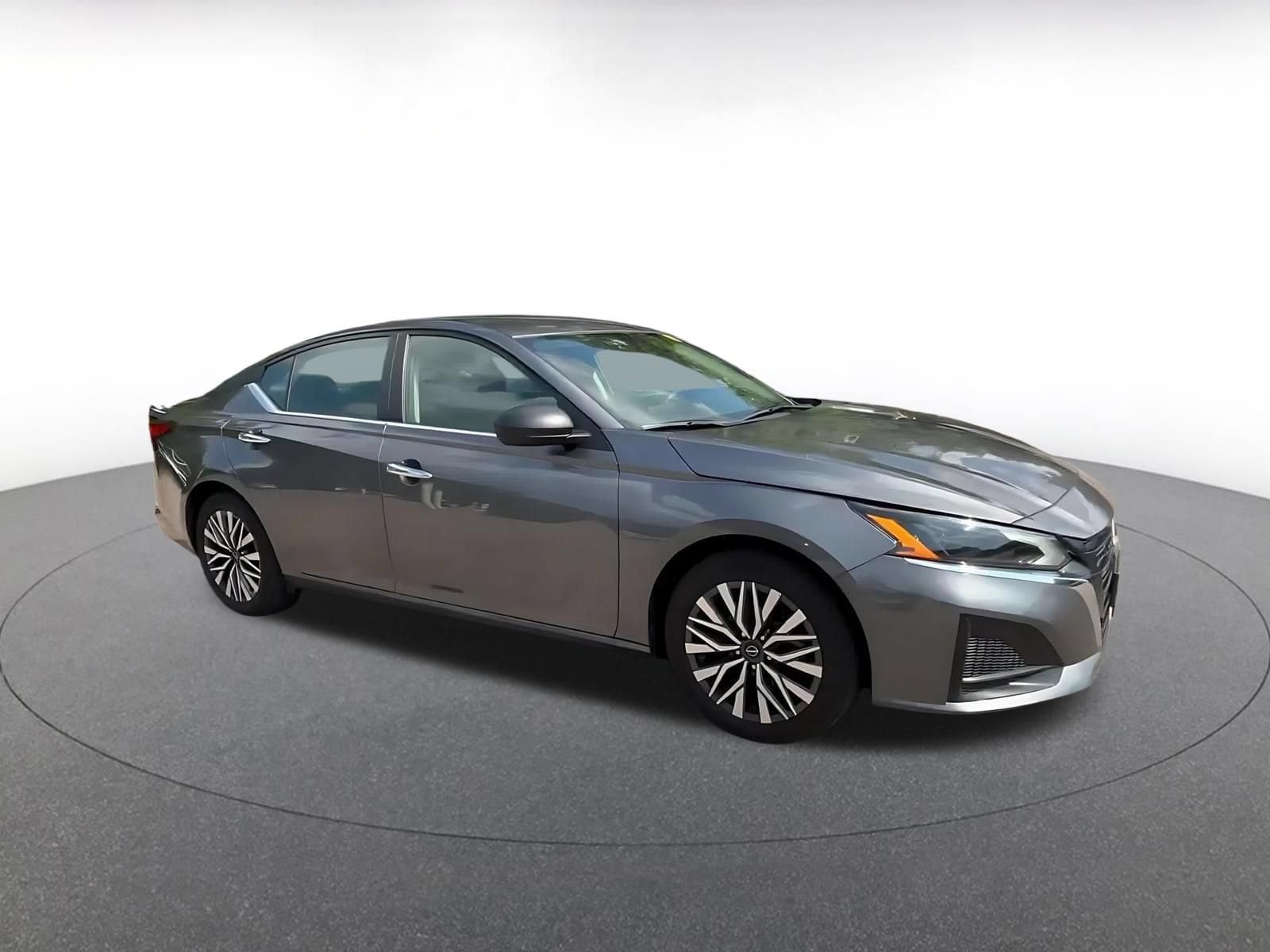 Thumbnail: 2025 Nissan Altima - 2
