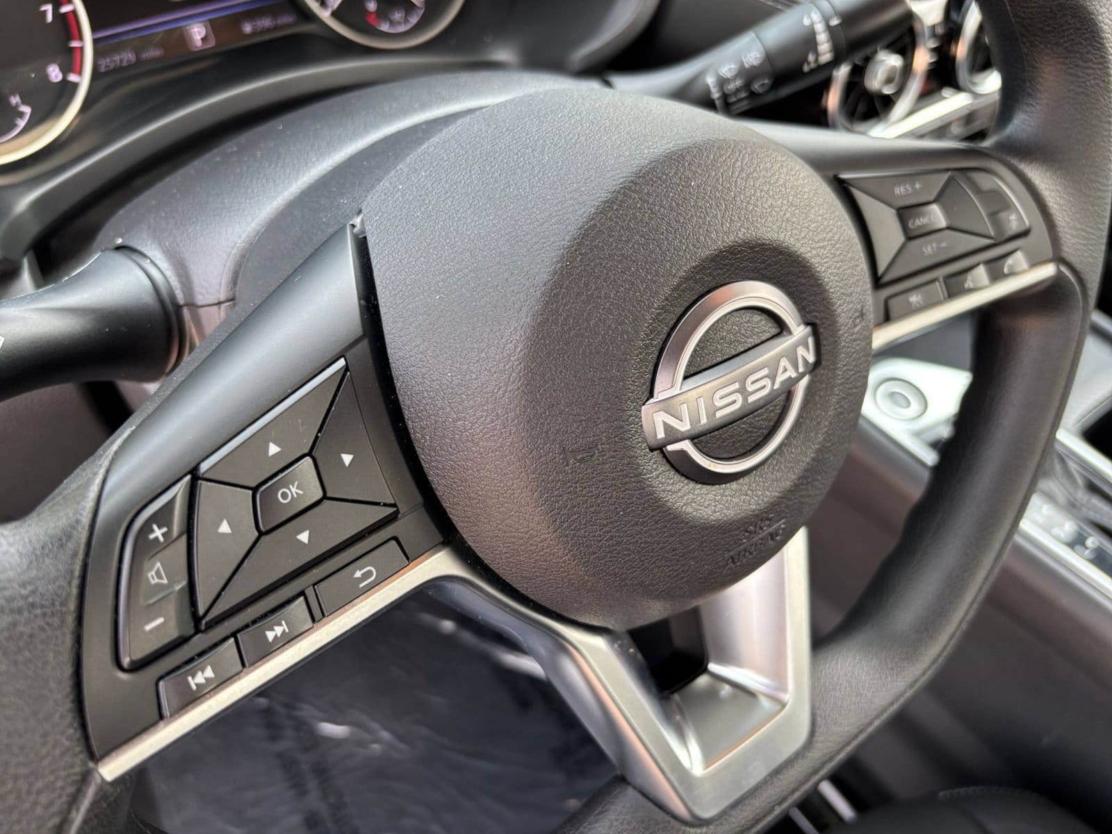 Thumbnail: 2025 Nissan Sentra - 25