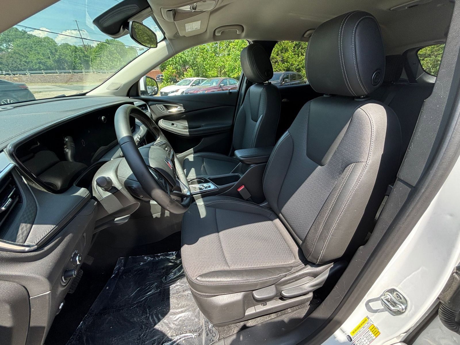 Thumbnail: 2025 Buick Encore GX - 32