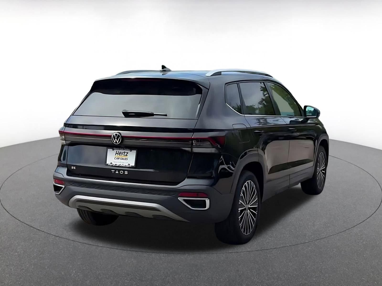 Thumbnail: 2025 Volkswagen Taos - 15