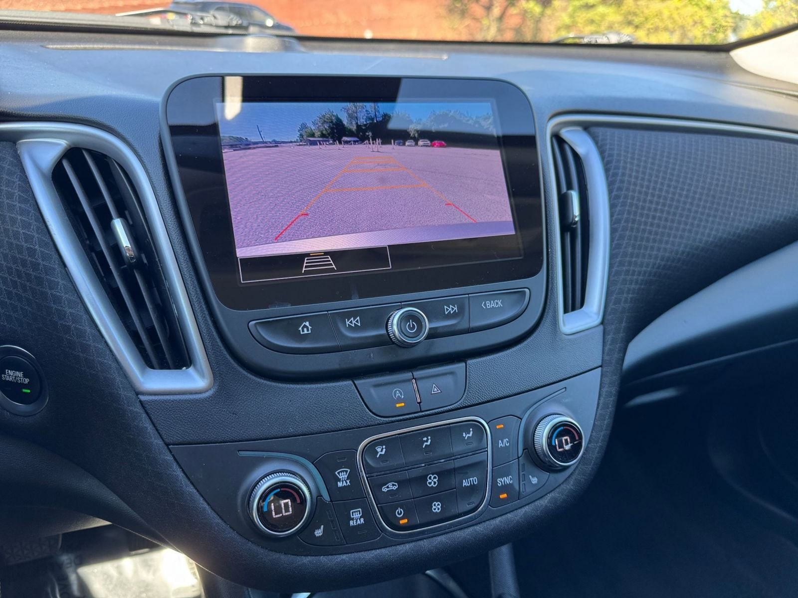 Thumbnail: 2023 Chevrolet Malibu - 17