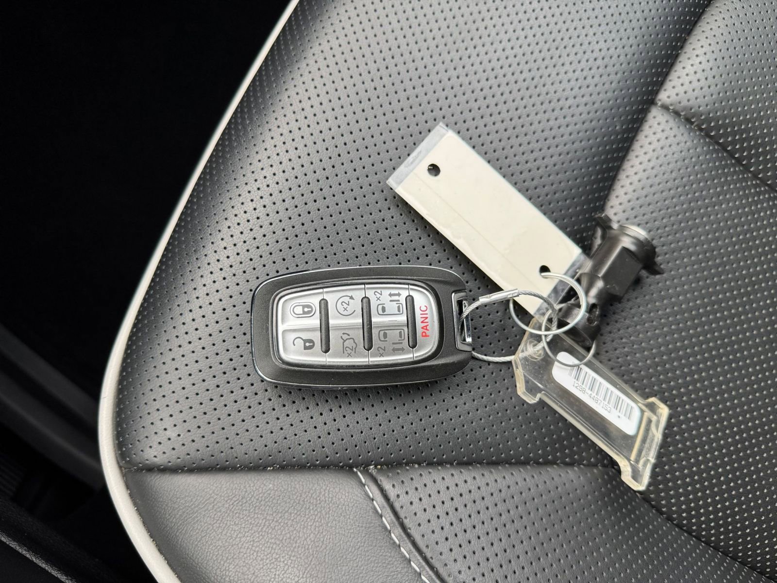 Thumbnail: 2025 Chrysler Pacifica - 20