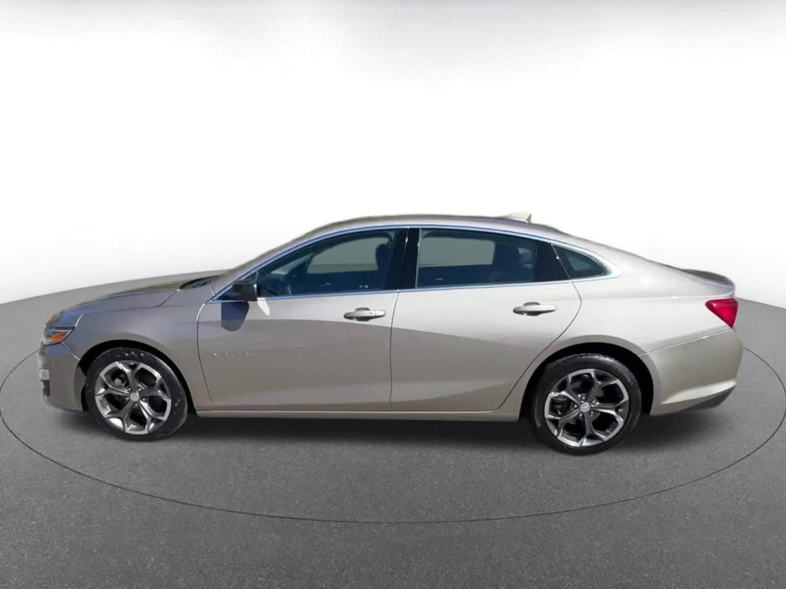 Thumbnail: 2023 Chevrolet Malibu - 9