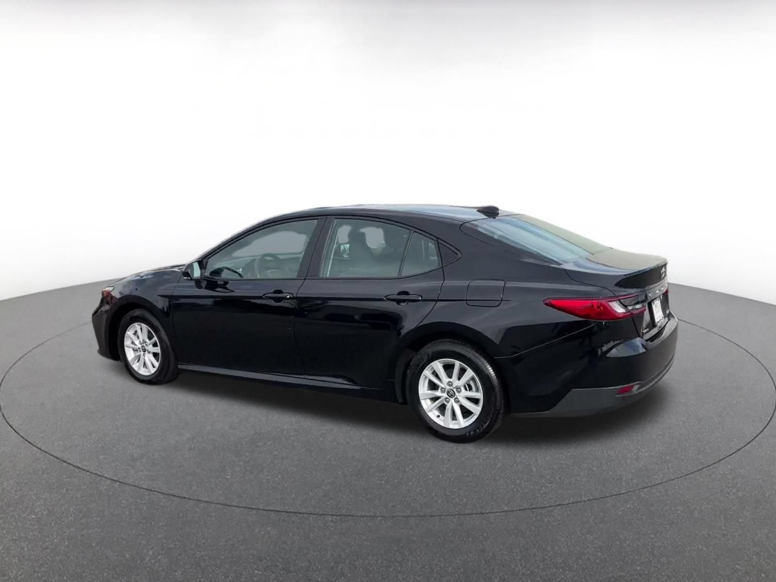 Thumbnail: 2025 Toyota Camry - 9