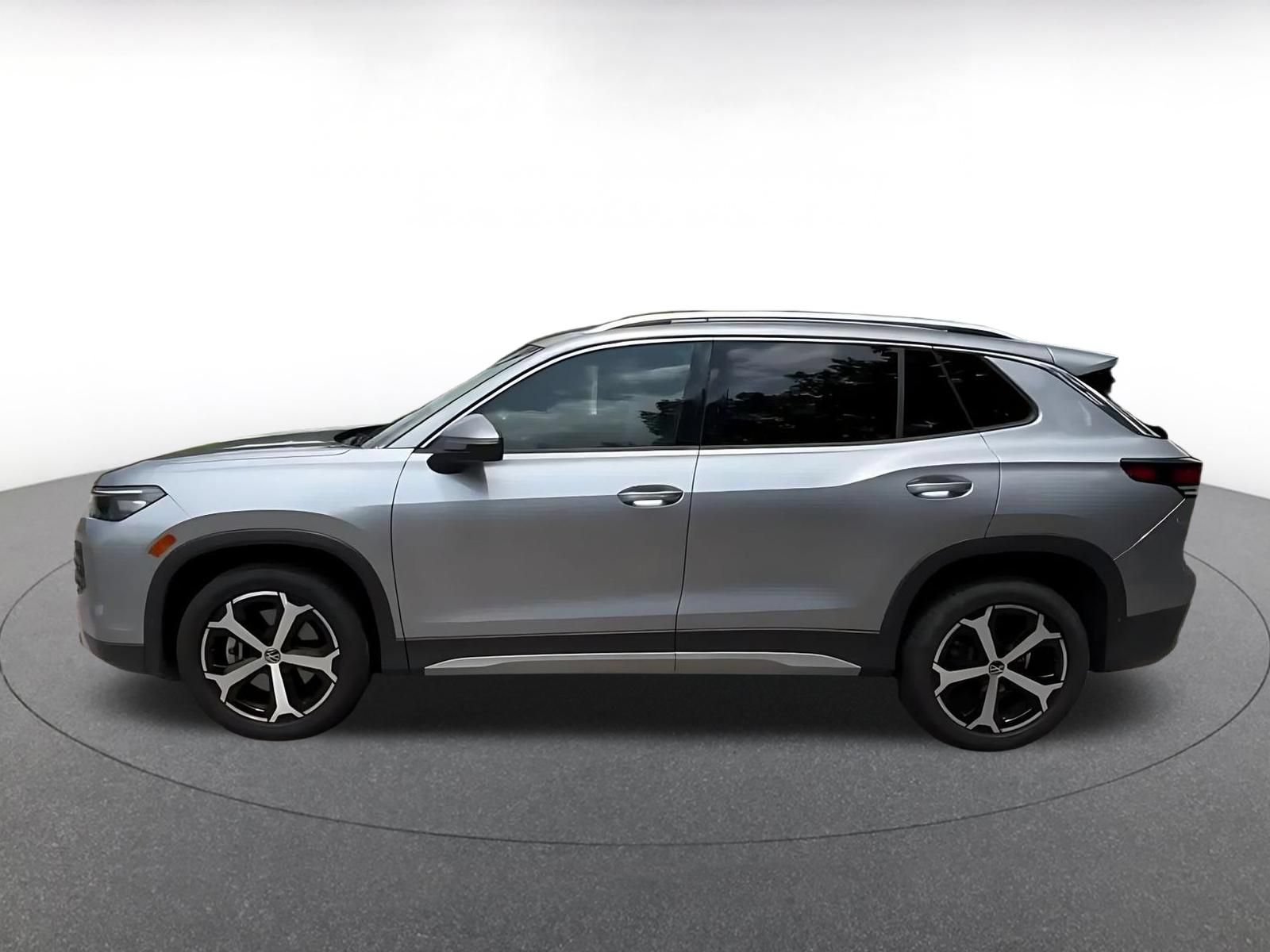 Thumbnail: 2026 Volkswagen Tiguan - 9