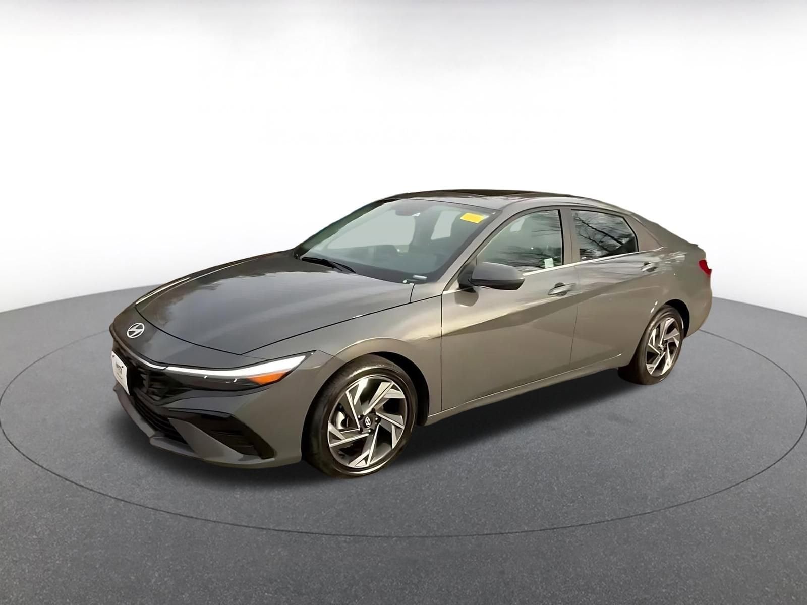 Thumbnail: 2025 Hyundai Elantra - 8