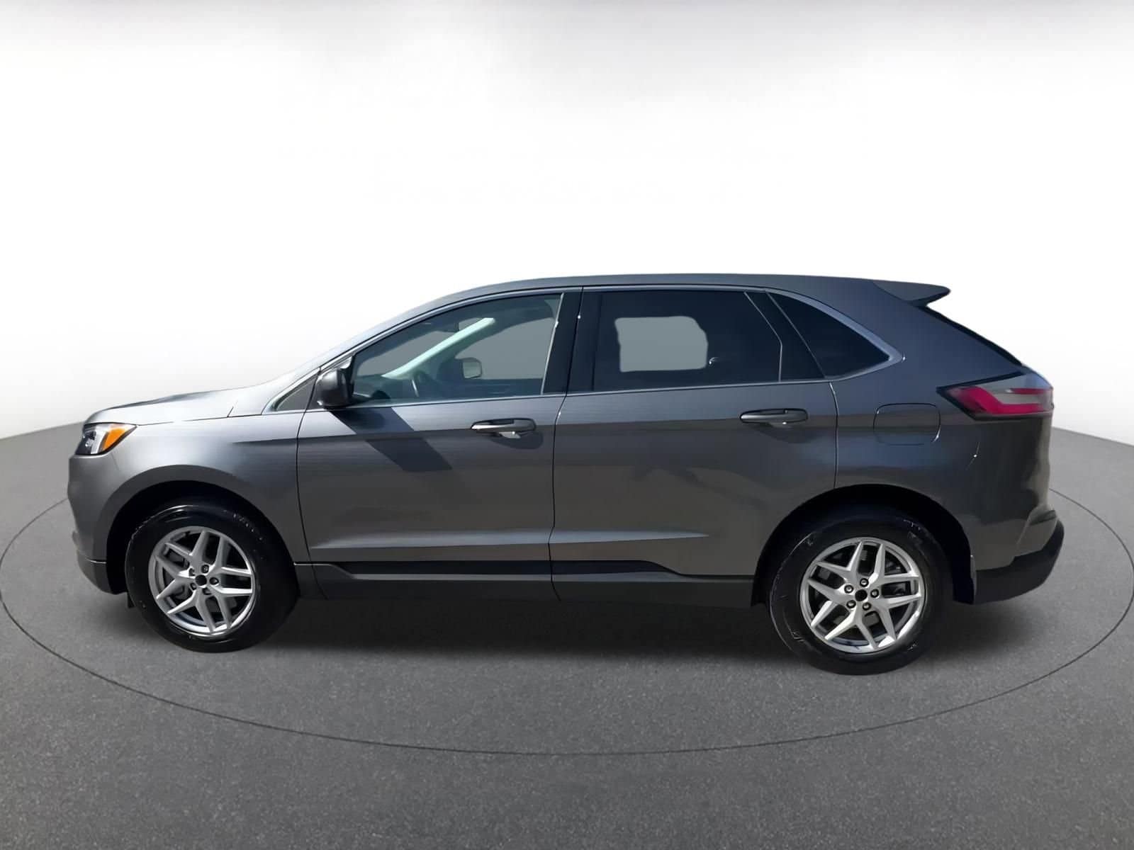 Thumbnail: 2024 Ford Edge - 9