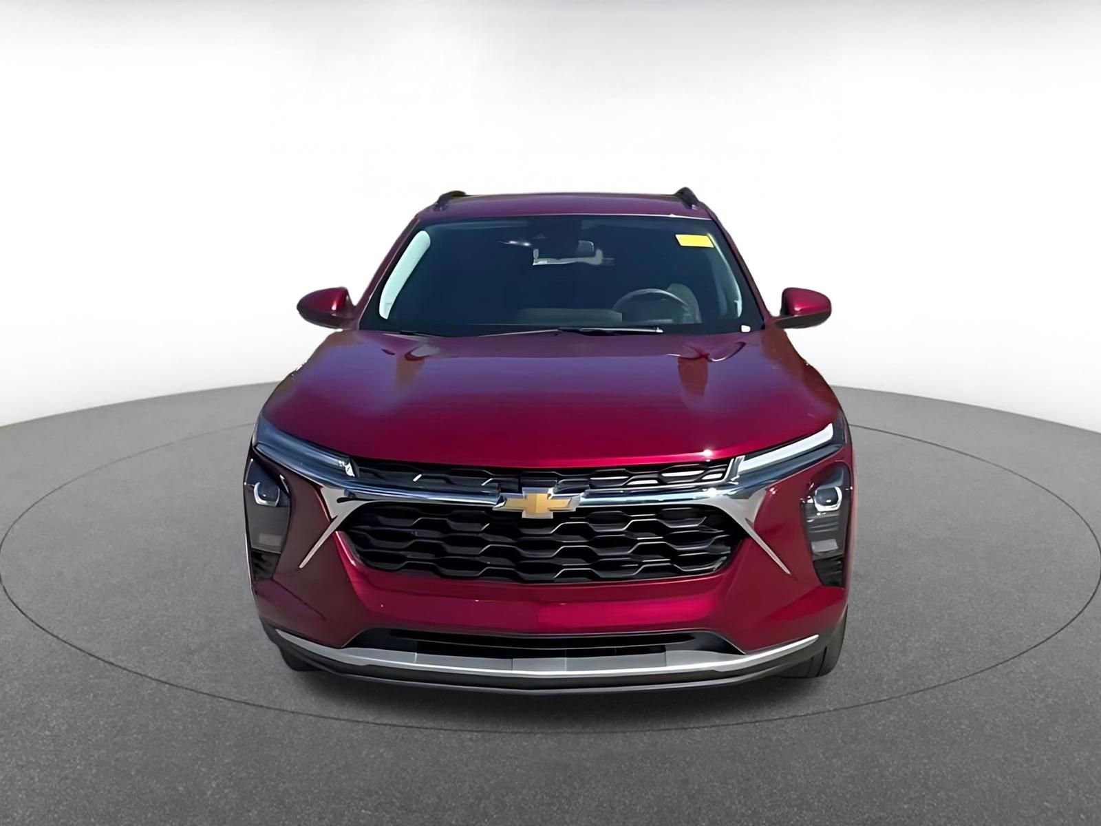 Thumbnail: 2025 Chevrolet Trax - 3