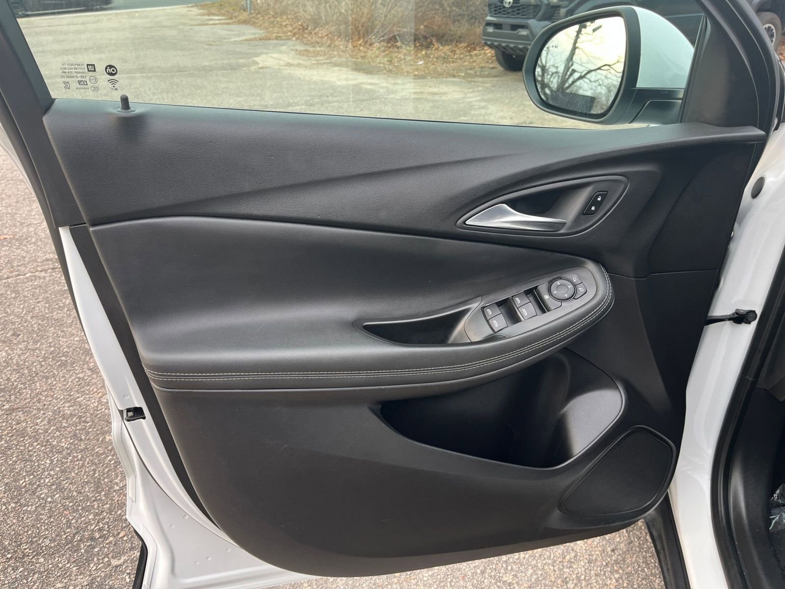 Thumbnail: 2025 Buick Encore GX - 18