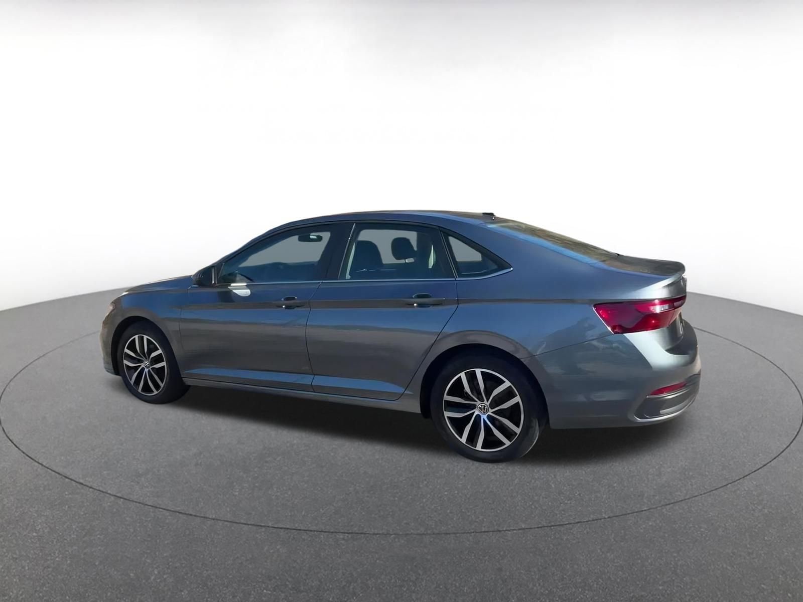 Thumbnail: 2025 Volkswagen Jetta - 10