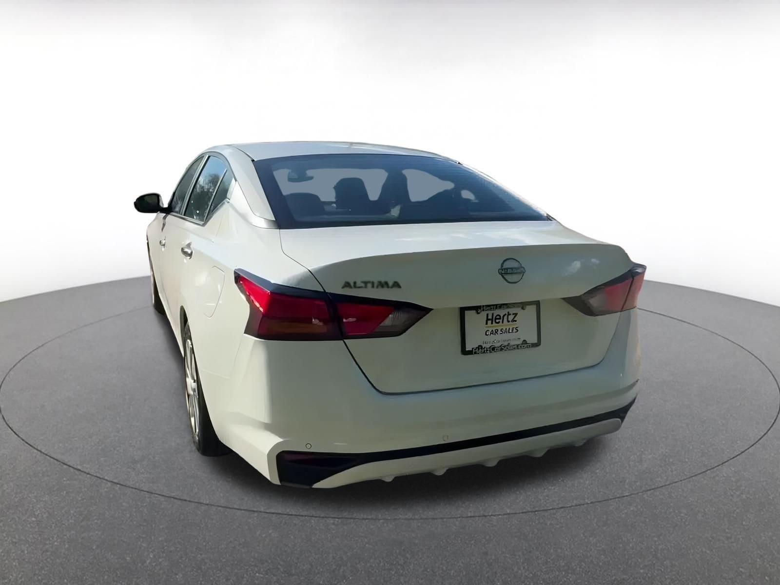 Thumbnail: 2024 Nissan Altima - 11