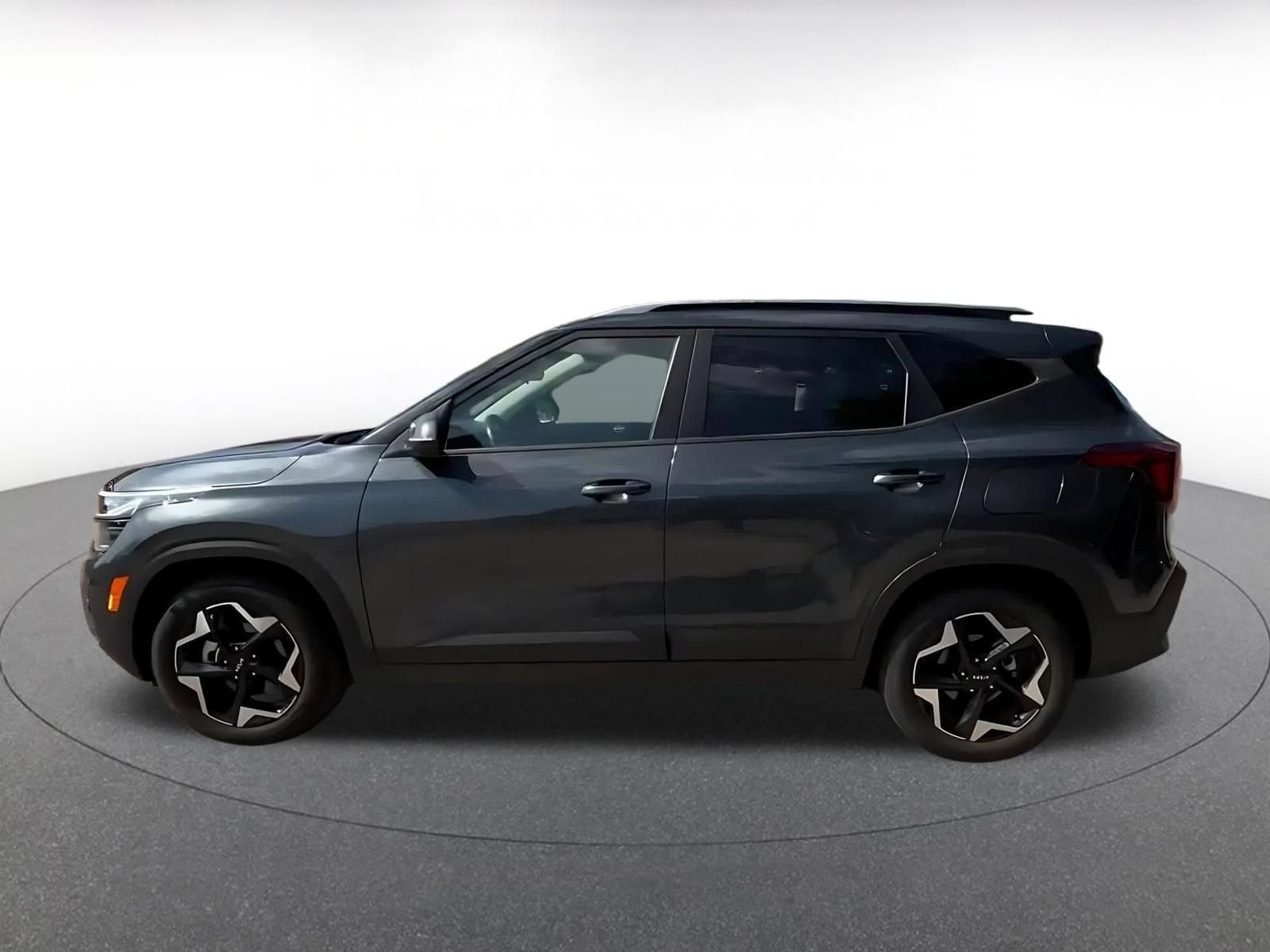Thumbnail: 2025 Kia Seltos - 9