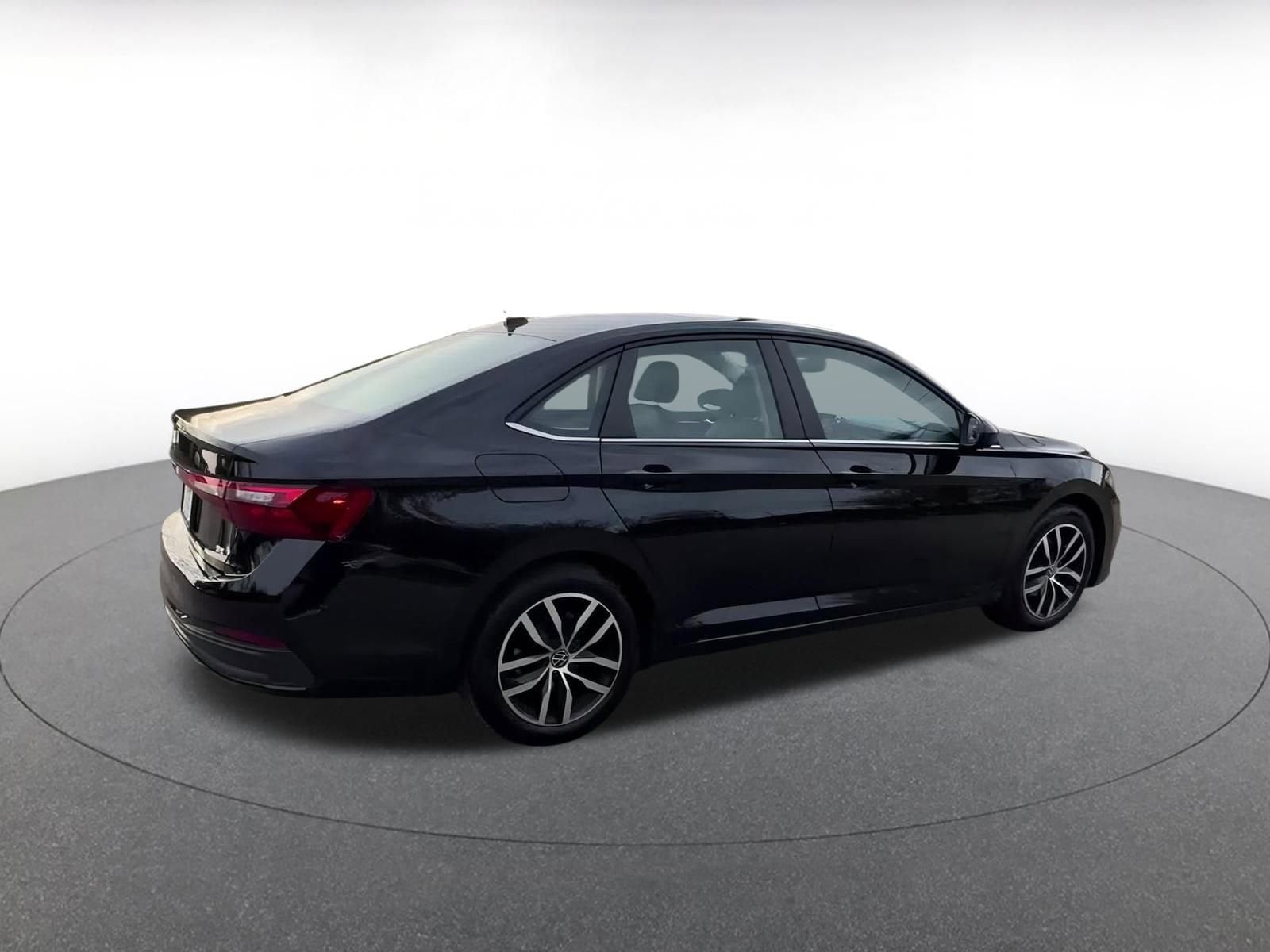 Thumbnail: 2025 Volkswagen Jetta - 15