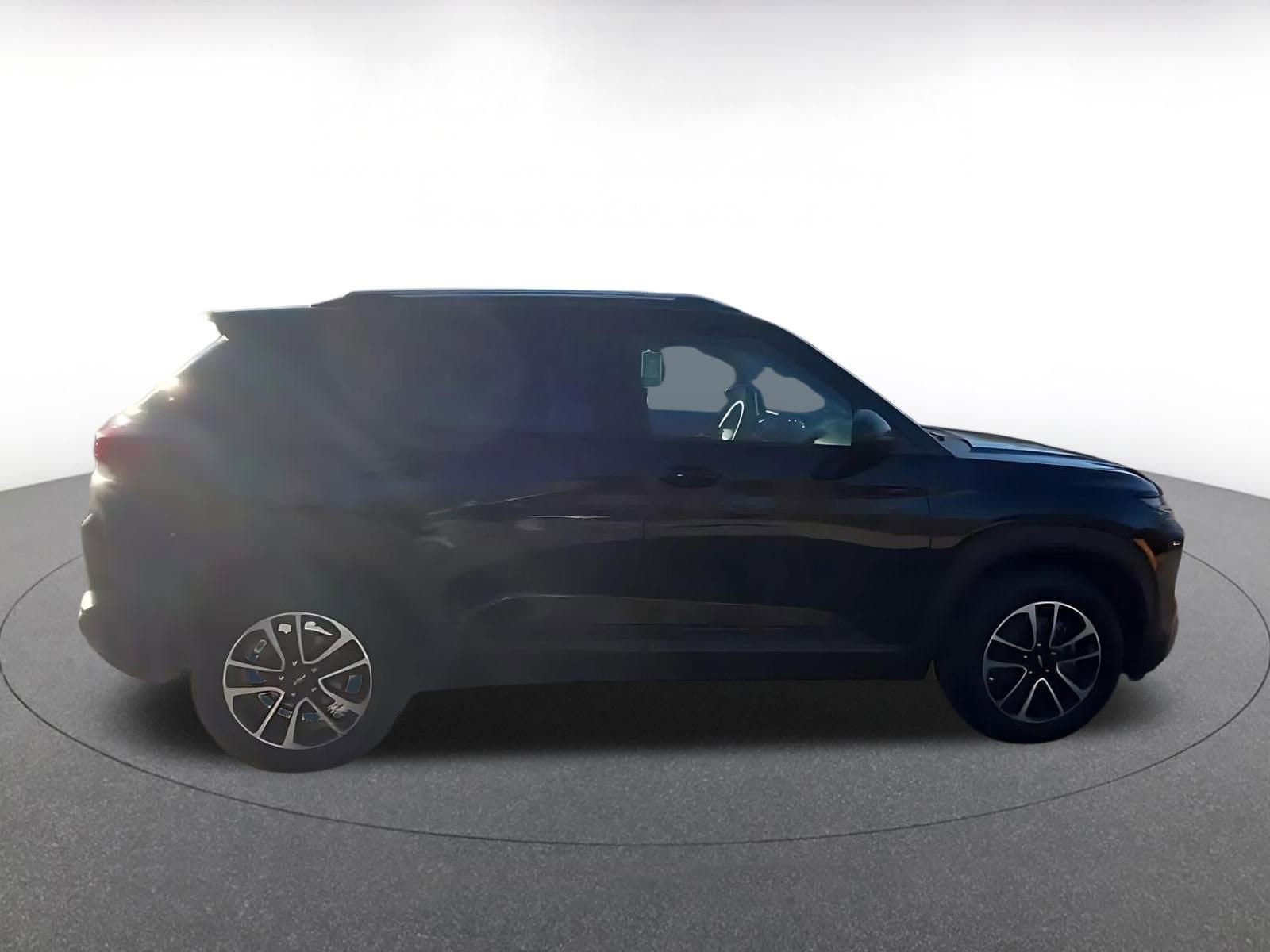 Thumbnail: 2025 Chevrolet TrailBlazer - 16