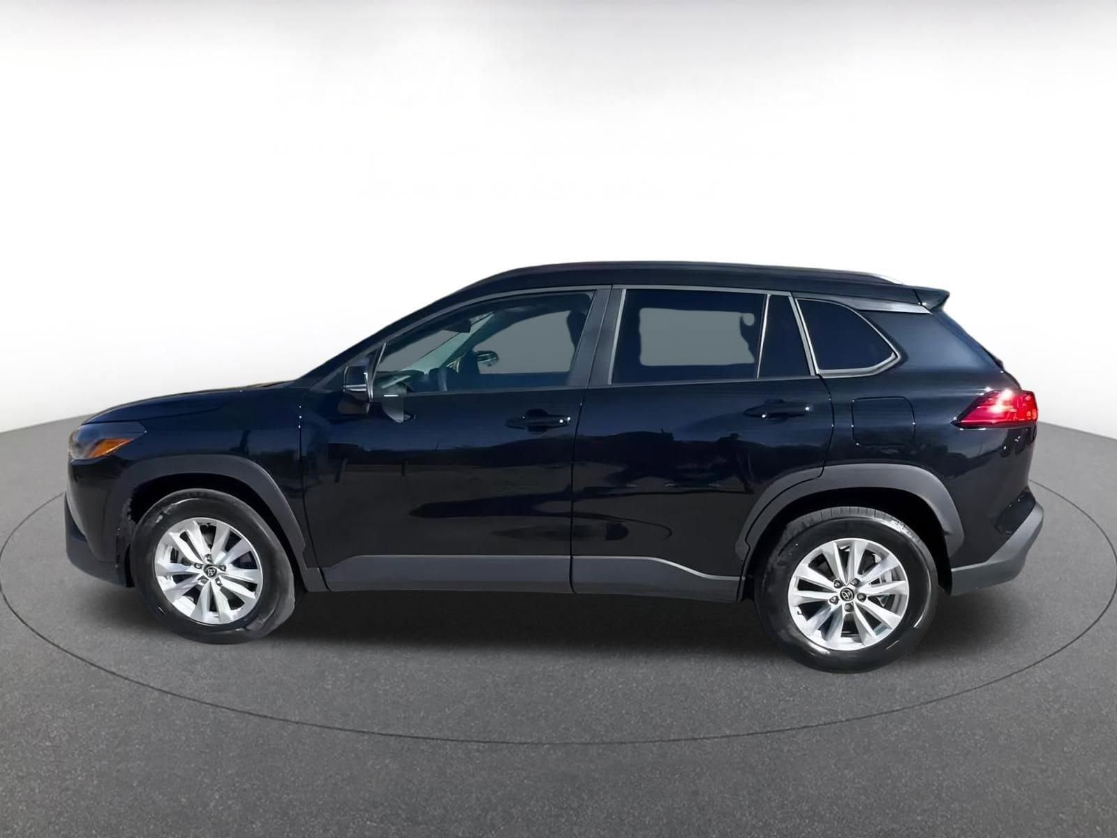 Thumbnail: 2025 Toyota Corolla Cross - 9