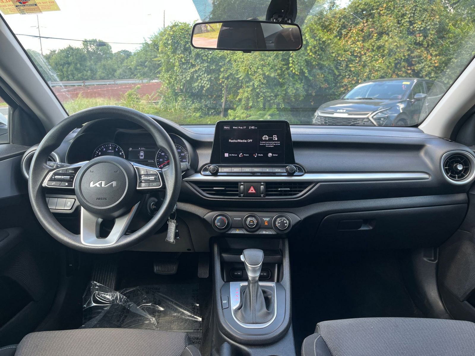 Thumbnail: 2023 Kia Forte - 28