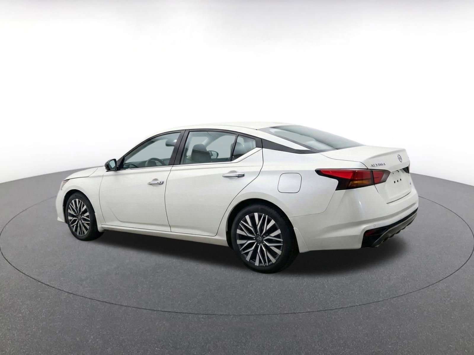 Thumbnail: 2025 Nissan Altima - 7
